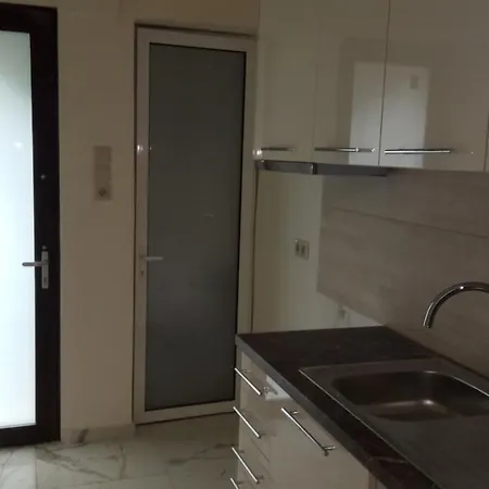 Center Luxury Suites Апартаменты *