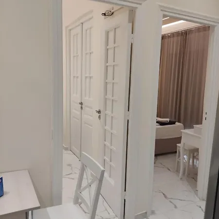Апартаменты Center Luxury Suites *