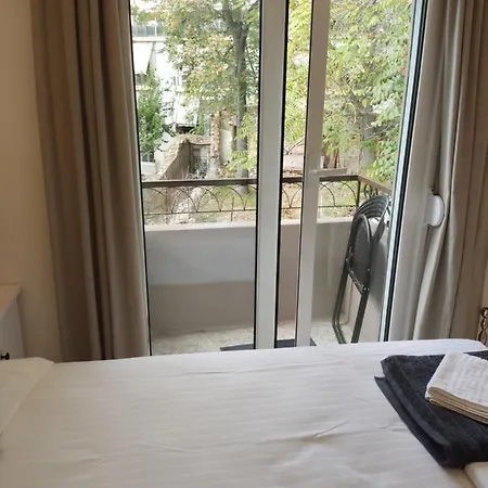 Center Luxury Suites *